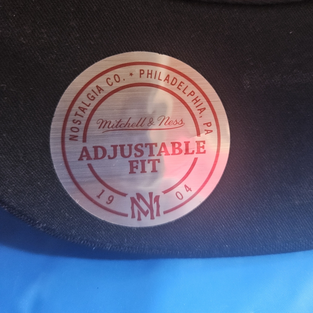 Black and Red Embroidered Cap - Picture 8 of 9